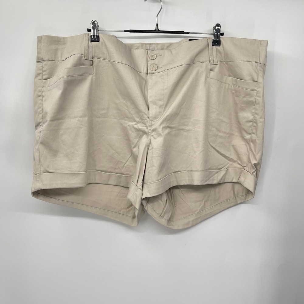 Torrid 26 Sateen Shorts Women Stone‎ Beige Cuffed Double Button 10817270